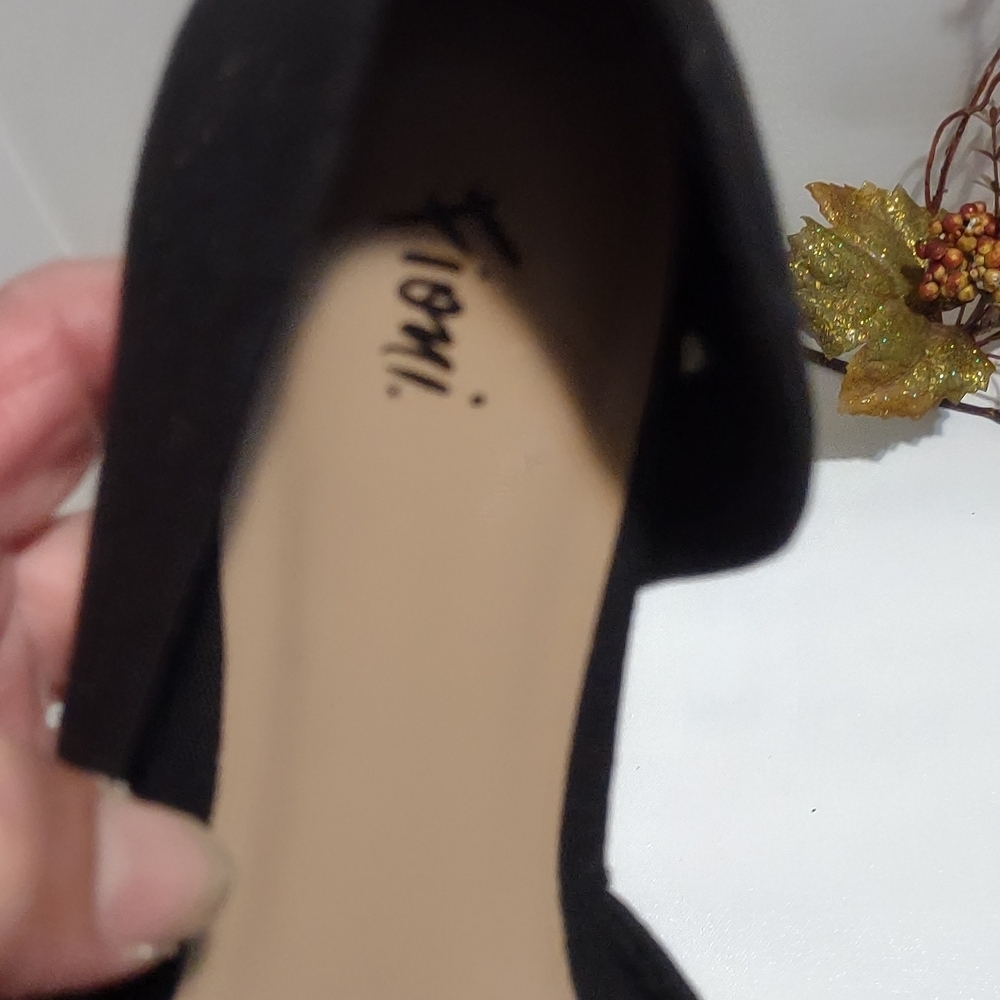 FIONI Clothing Black Open-Toe Flats - Picture 4 of 9